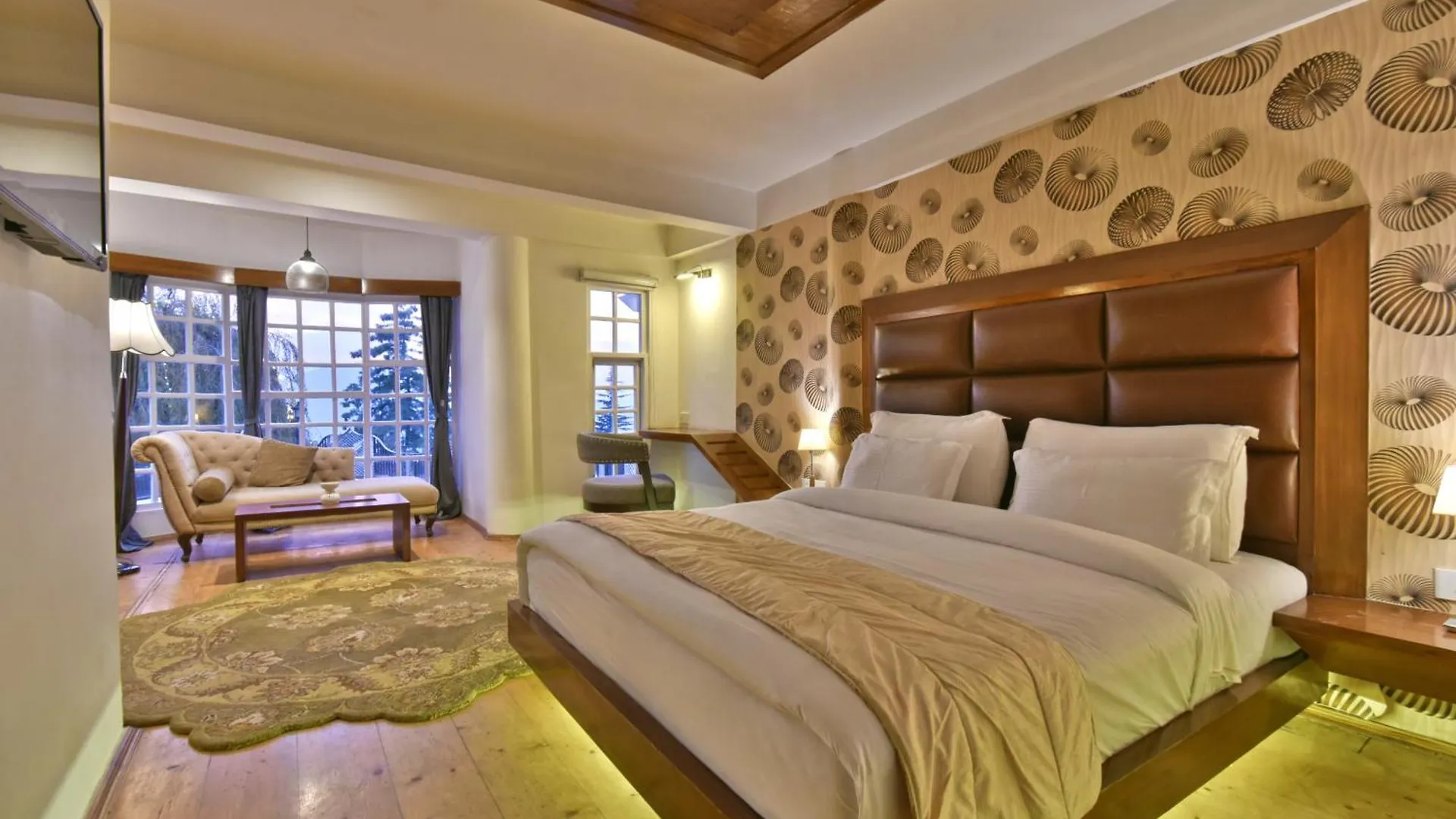 Hillcrest Resort By Dls Hotels Shimla