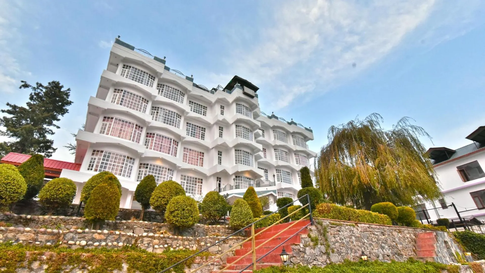Hillcrest Resort By Dls Hotels Shimla